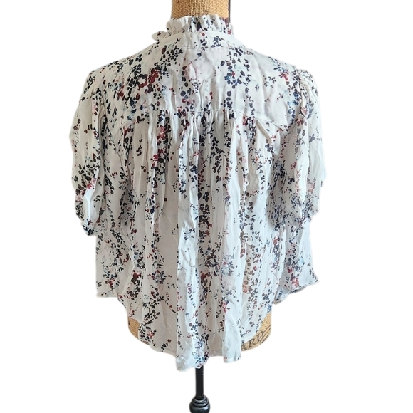 The Estela Sheer Printed Blouse: Short-Sleeve Edition - Picture 4 of 6